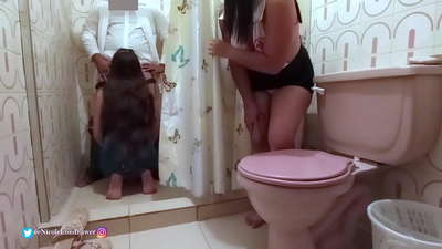 Nyrs yn dod o hyd i feddyg yn ffycin claf yn ystafell ymolchi yr ysbyty / RHAN 1 / NicoleLondrawer / Chiquicandy